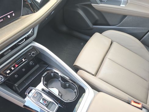 Certified 2025 Audi Q5 Premium w/ Premium Plus AWD/4WD image 23