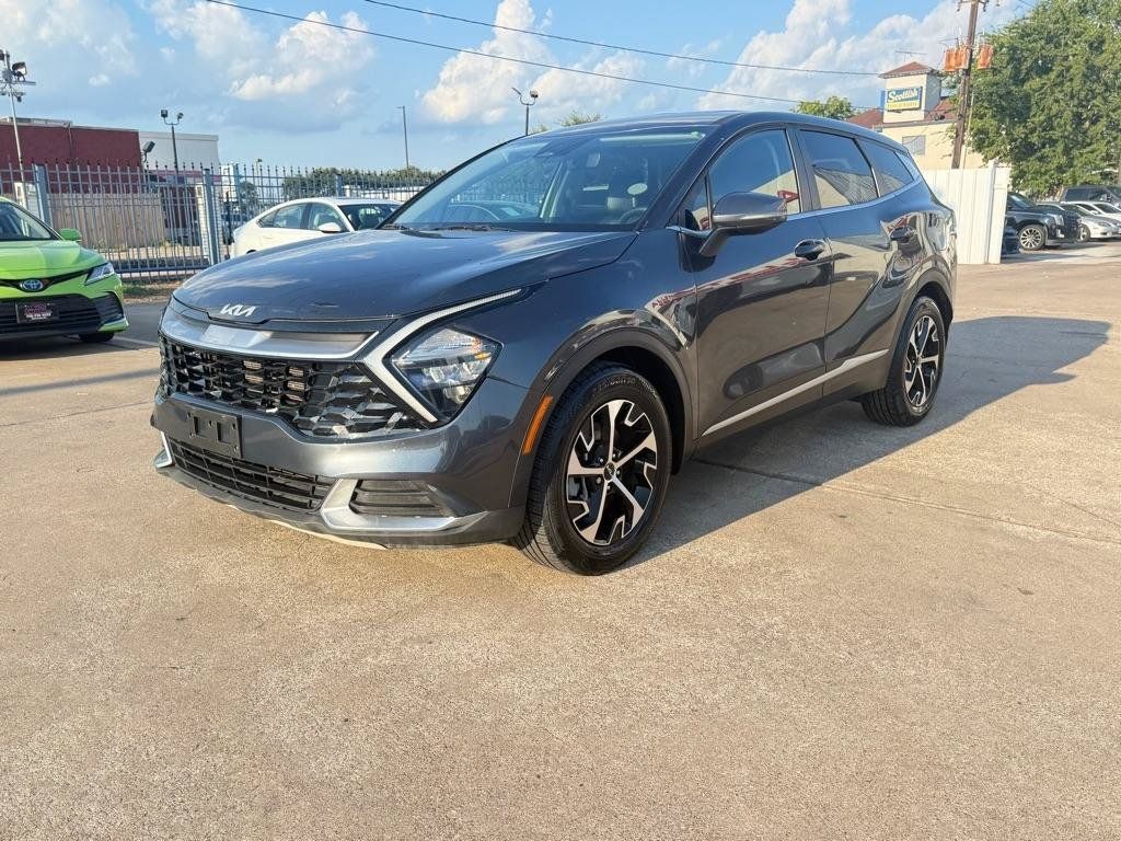 Used 2023 Kia Sportage EX FWD image 3