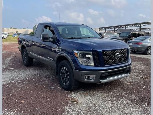 Used 2017 Nissan Titan PRO-4X w/ Pro-4x Convenience Package image 1