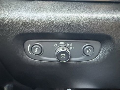 Used 2019 Chevrolet Traverse LT w/ LPO, Floor Liner Package image 23