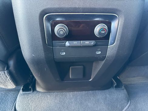 Used 2021 Chevrolet Tahoe LT image 25