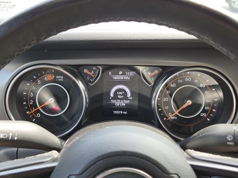Used 2022 Jeep Wrangler Unlimited Sport AWD/4WD image 29