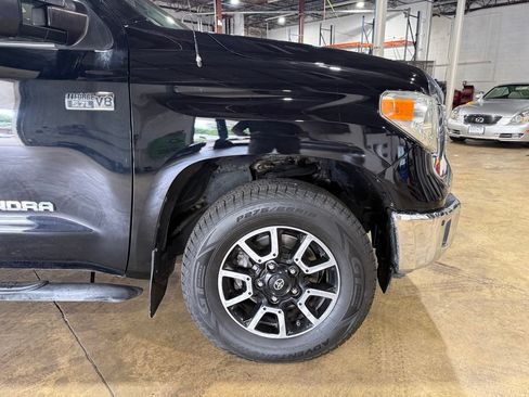 Used 2014 Toyota Tundra Limited w/ Limited Premium Package AWD/4WD image 11