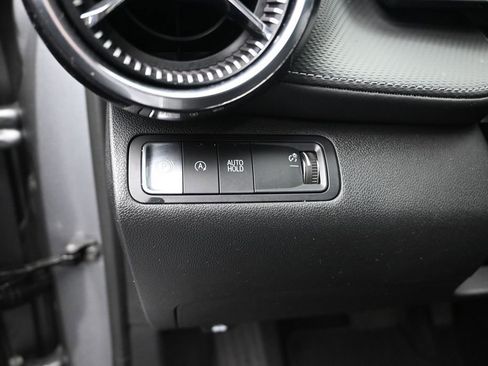 Used 2025 Chevrolet Equinox LT w/ Safety and Technology Package FWD image 11