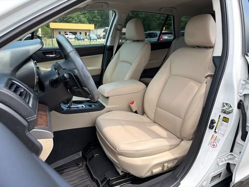 Used 2018 Subaru Outback 2.5i Limited AWD/4WD image 19