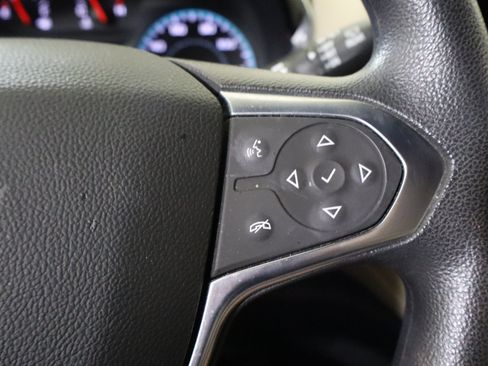 Used 2023 Chevrolet Traverse LS FWD image 28