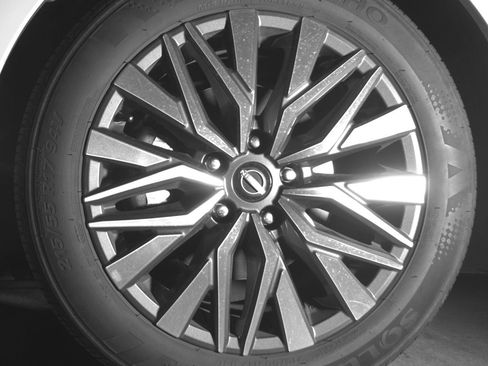 Used 2025 Nissan Altima 2.5 SV FWD image 12