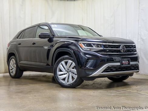 Used 2023 Volkswagen Atlas Cross Sport SE AWD/4WD image 2