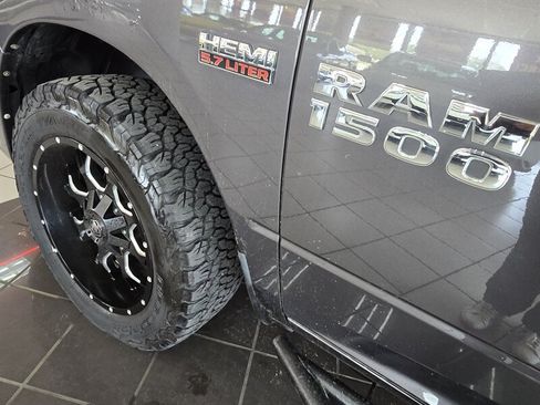 Used 2014 RAM 1500 Express AWD/4WD image 27
