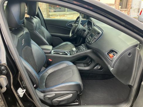 Used 2015 Chrysler 200 S w/ Comfort Group image 14