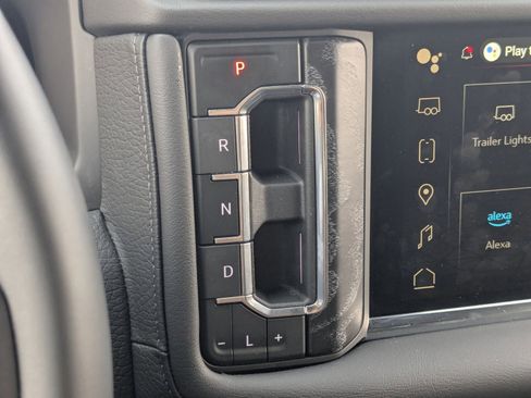 Used 2024 GMC Yukon XL Denali image 44