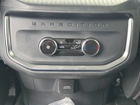 New 2026 Ford Expedition Max Active RWD image 24