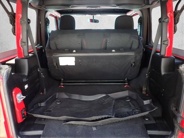Used 2018 Jeep Wrangler Rubicon AWD/4WD image 8