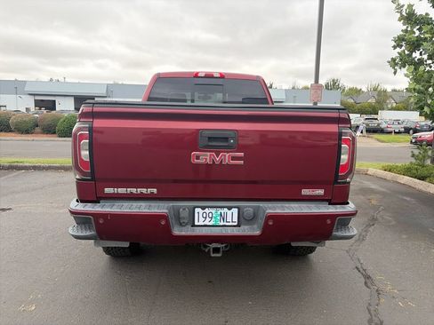 Used 2016 GMC Sierra 1500 SLT w/ All-Terrain Package AWD/4WD image 6