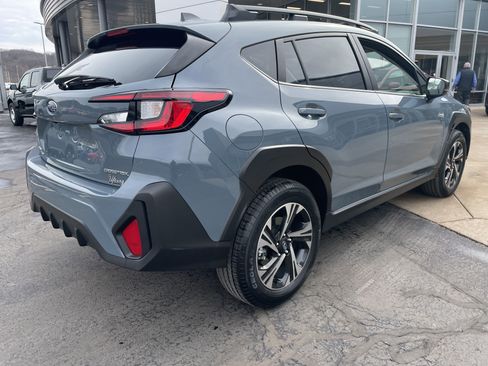 Used 2025 Subaru Crosstrek 2.0i Premium image 5