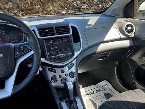 Used 2019 Chevrolet Sonic LT image 6