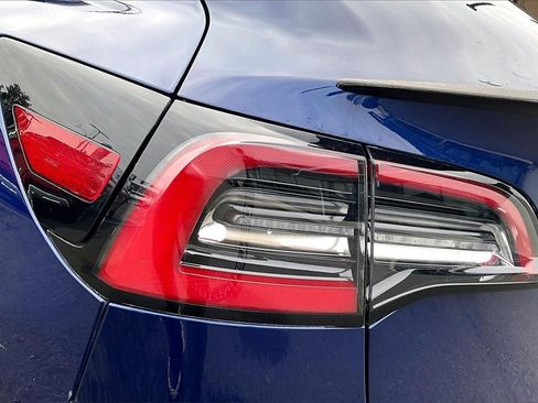 Used 2018 Tesla Model 3 Long Range image 29