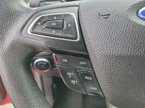 Used 2015 Ford Focus SE w/ Reverse Sensing Package FWD image 15