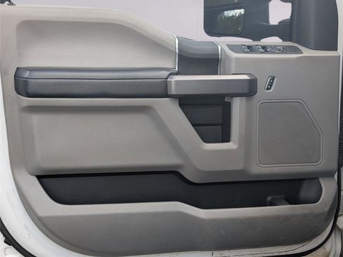 Used 2018 Ford F250 XLT AWD/4WD image 9