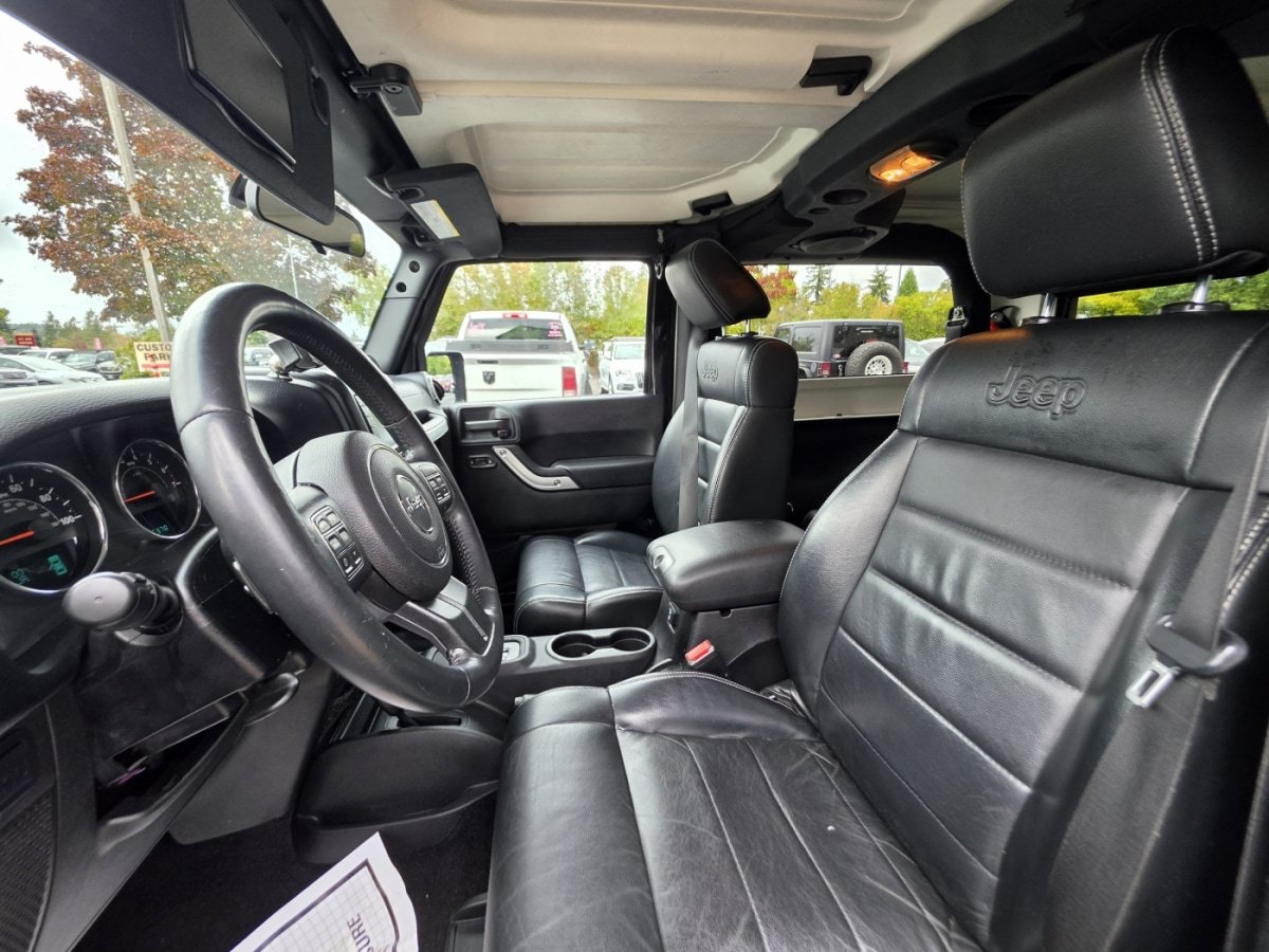 Used 2012 Jeep Wrangler Rubicon w/ PWR Convenience Group AWD/4WD image 9