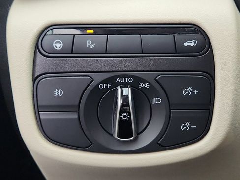 Used 2021 INFINITI QX50 Luxe AWD/4WD image 18