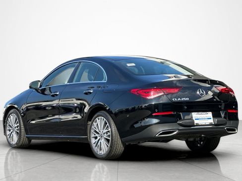 Used 2023 Mercedes-Benz CLA 250 image 3
