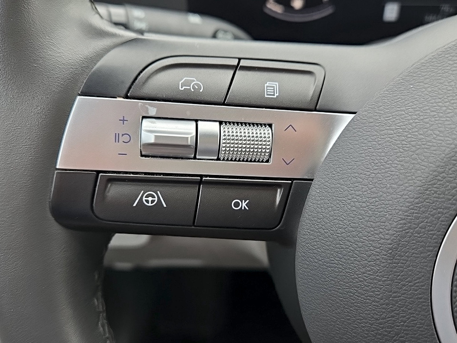 Used 2025 Hyundai Kona SEL AWD/4WD image 13
