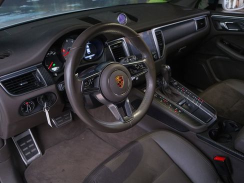 Used 2017 Porsche Macan S image 14