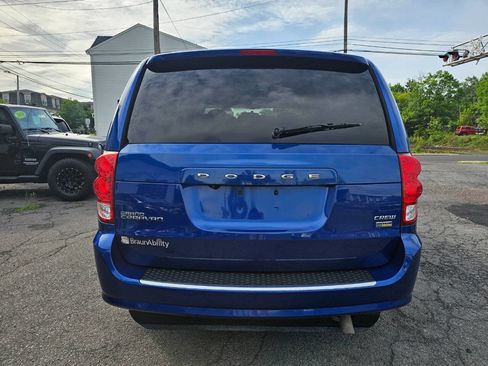 Used 2013 Dodge Grand Caravan Crew FWD image 12