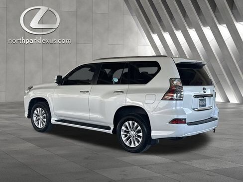 Used 2022 Lexus GX 460 Premium image 2