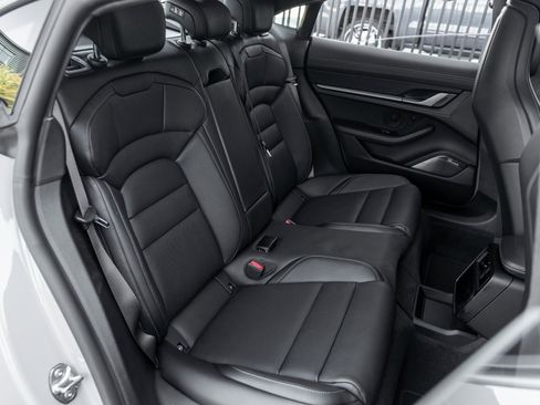 New 2026 Porsche Taycan Turbo image 36
