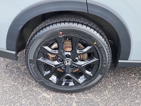 Used 2025 Honda HR-V Sport image 4