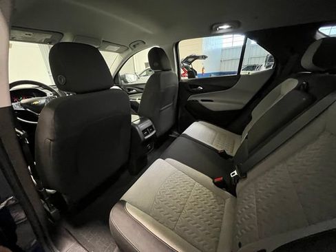 Used 2022 Chevrolet Equinox LS w/ LS Convenience Package AWD/4WD image 15