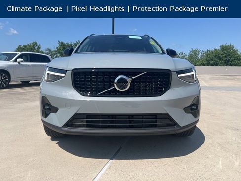 New 2026 Volvo XC40 B5 Plus w/ Protection Package Premier image 2