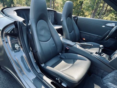 Used 2006 Porsche 911 Carrera 4 image 33