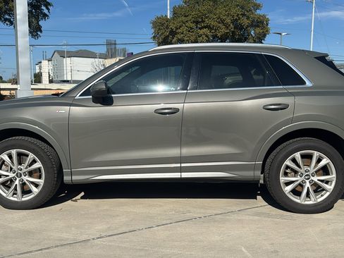 Used 2021 Audi Q3 2.0T Premium w/ Convenience Package image 4