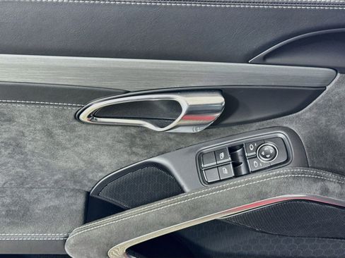 Certified 2018 Porsche 911 GT3 RWD image 11