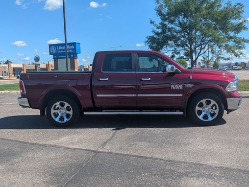 Used 2017 RAM 1500 Laramie w/ Convenience Group AWD/4WD image 6