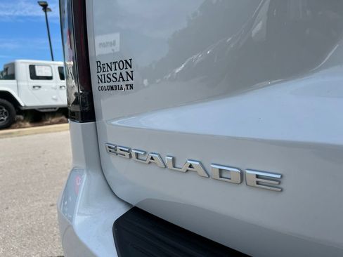 Used 2021 Cadillac Escalade ESV Sport w/ Driver Assist Tech Package AWD/4WD image 40