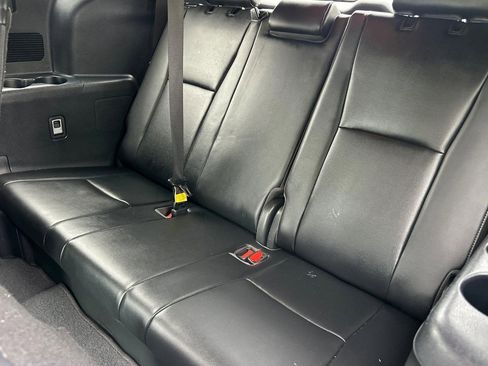 Used 2023 Toyota Highlander XSE AWD/4WD image 32