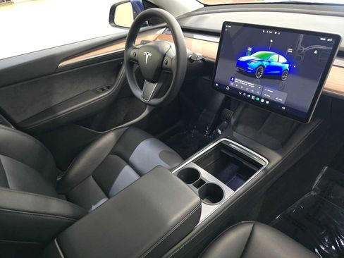 Used 2023 Tesla Model Y Long Range AWD/4WD image 34
