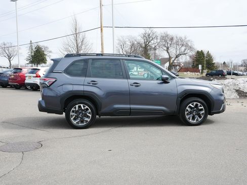 Used 2026 Subaru Forester Premium image 8
