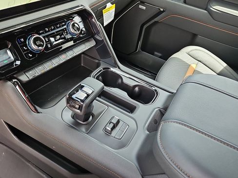 New 2026 GMC Sierra 1500 AT4 w/ Technology Package AWD/4WD image 20