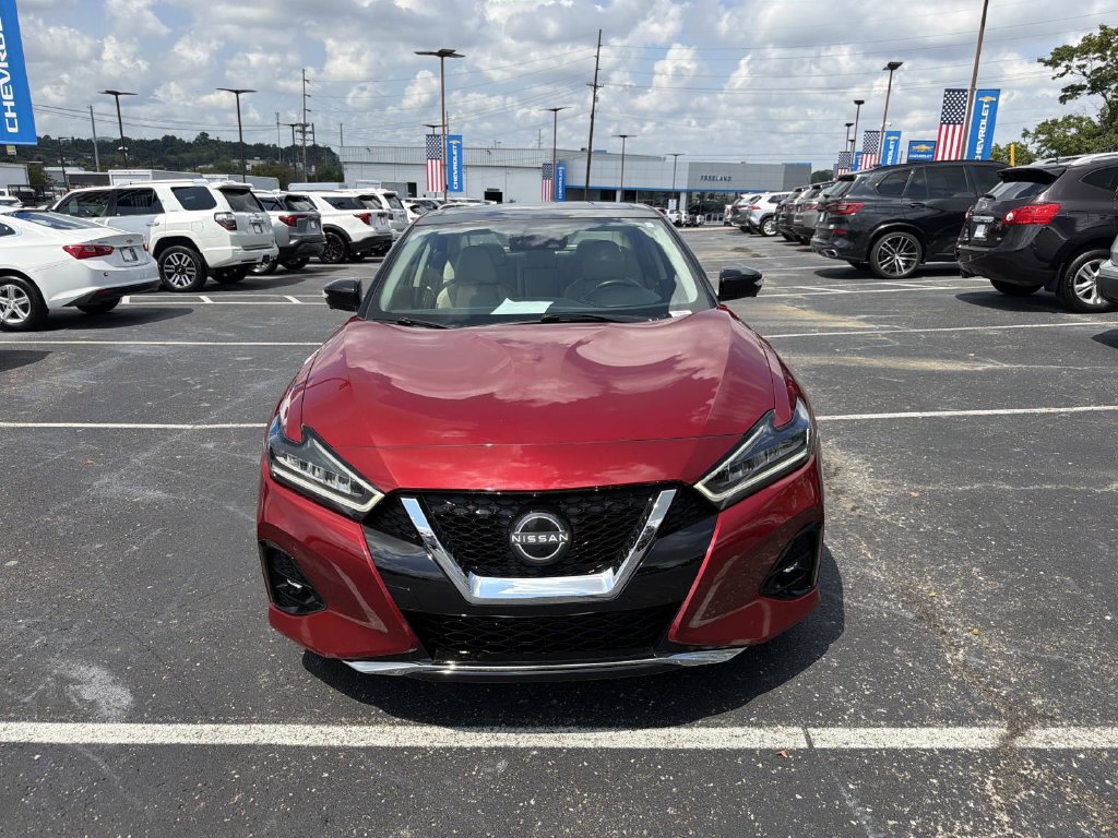 Used 2023 Nissan Maxima Platinum w/ Sport Mat Group FWD image 8