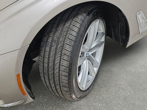 Used 2019 BMW 750i xDrive w/ Cold Weather Package AWD/4WD image 29