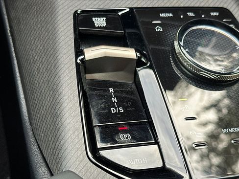 Used 2025 BMW X3 xDrive30i w/ Premium Package image 28