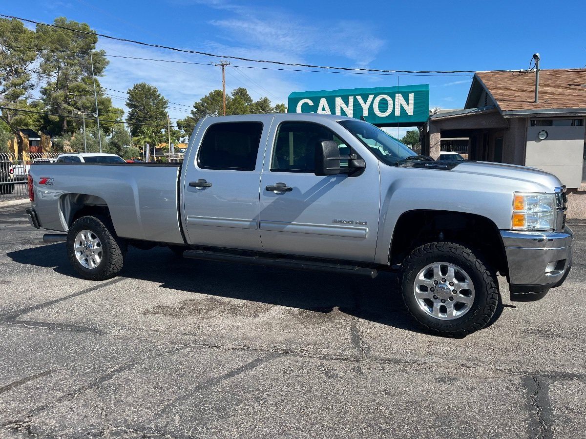 Used 2014 Chevrolet Silverado 3500 LT w/ Interior Plus Package AWD/4WD image 2