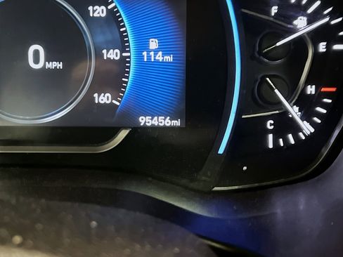 Used 2020 Hyundai Santa Fe Limited FWD image 8