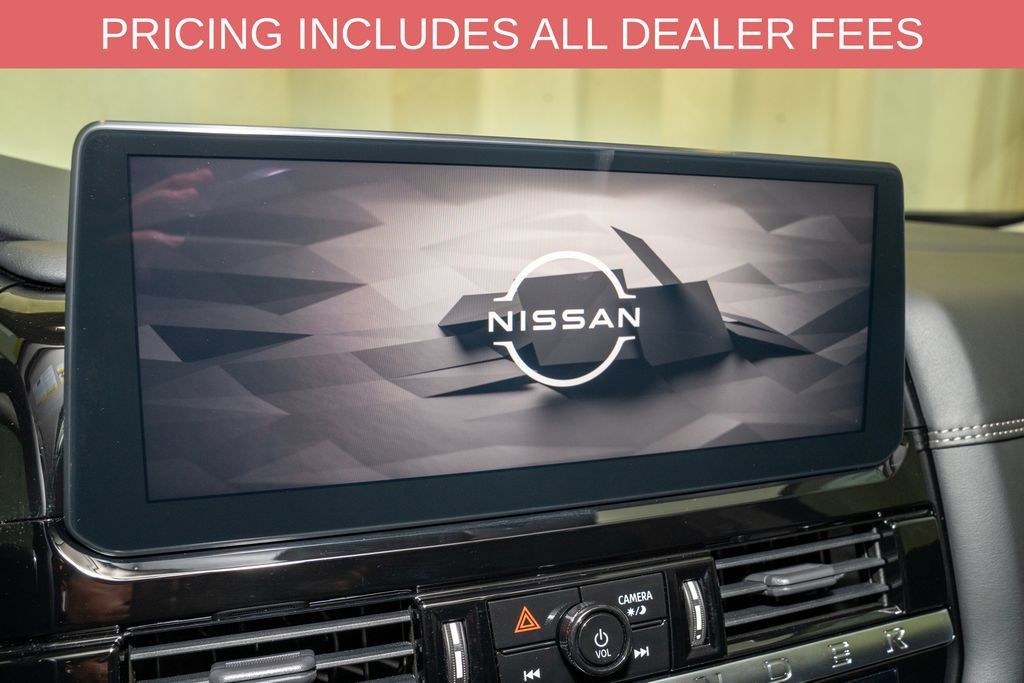 Used 2026 Nissan Pathfinder Platinum w/ Cargo Package AWD/4WD image 16