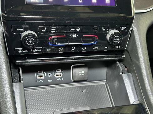 New 2026 Jeep Grand Cherokee Laredo X AWD/4WD image 26